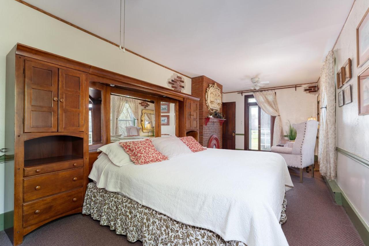 Saratoga Farmstead B&B ซาราโทกาสปริงส์ ภายนอก รูปภาพ