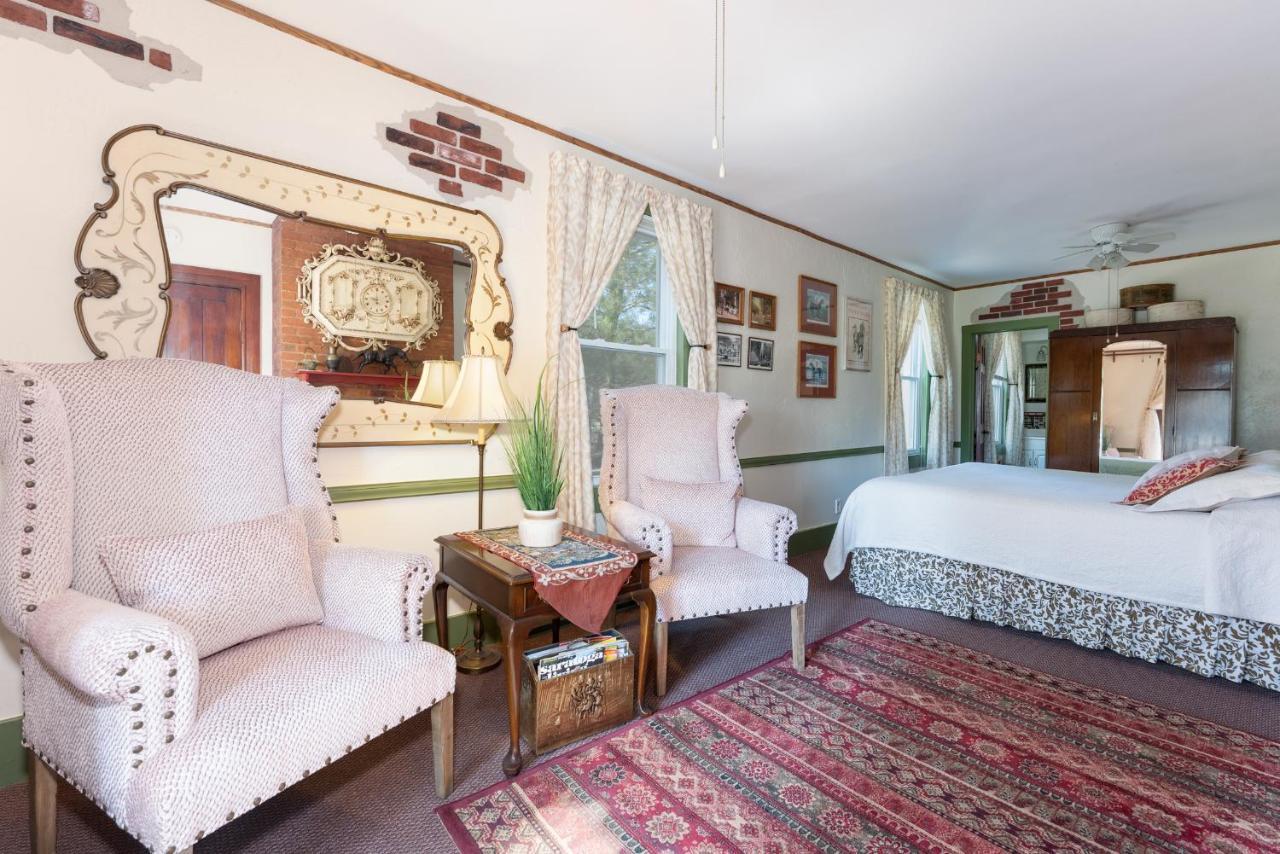 Saratoga Farmstead B&B ซาราโทกาสปริงส์ ภายนอก รูปภาพ
